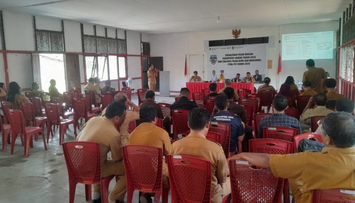 Kapolsek Mandor Hadiri Rapat Penyuluhan Pajak Daerah dan Launching Samsat GOKATAN di Desa Mandor