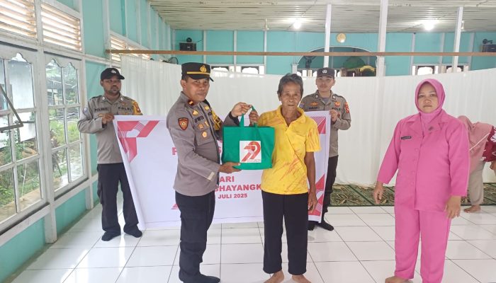 Sambut HUT Bhayangkara Ke 79 Polsek Meranti Bagikan Bsnsos