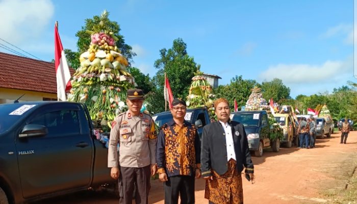 Kapolsek Jelai Hulu Pimpin Pengamanan Pawai Budaya Gerebek Suro