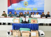 Lantamal XII Pontianak Tangkap Dua Kapal Pembawa Arang Bakau Ilegal