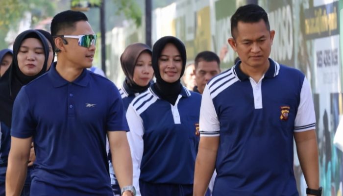 Polresta Pontianak Tingkatkan Kebugaran Personel Kegiatan Olah Raga Jalan Sehat