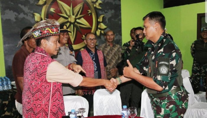 Dansatgas Letkol Arh Andy Qomarudin Terima Kunjungan Pangkogabwilhan I di Pos Kotis Gabma Entikong