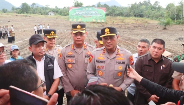 Polda Kalbar Dukung Ketahanan Pangan Nasional, Tanam Jagung Serentak Kuartal III