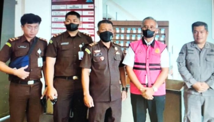 Kejari Singkawang Tahan Oknum Sekda Tersangka Korupsi 3,1 Miliar