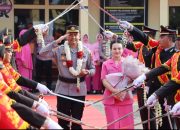 AKBP Muhammad Haris: Pertama Masuk Polres Ketapang, Disambut Tradisi Adat Tepung Tawar