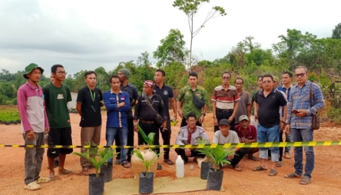 Diduga Melanggar MOU Reklamasi , PT RATU INTAN MINNING (PT RIM) Diportal Adat Warga Air Upas