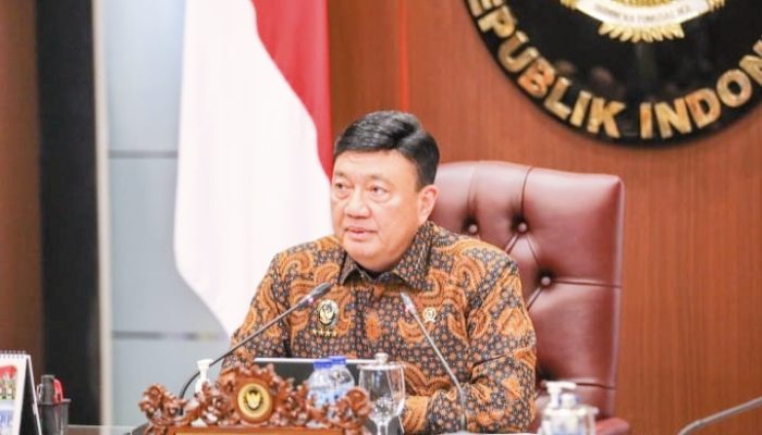 Menko Polkam Peringatkan Konsekuensi Hukum Bagi Penista Bendera Nasional