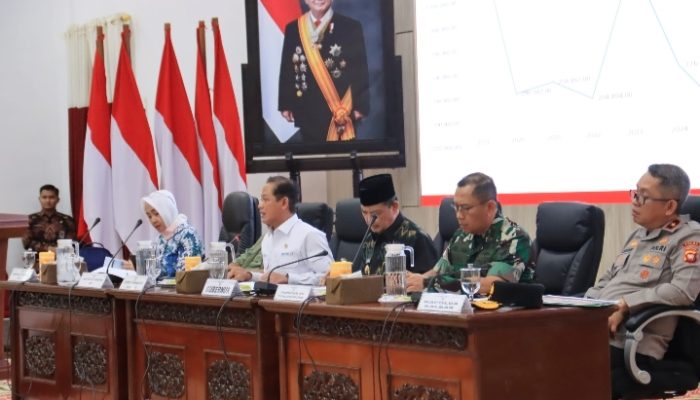 Pangdam XII/Tpr Ikuti Rakor Percepatan Darurat Bencana Kabut Asap di Kalbar