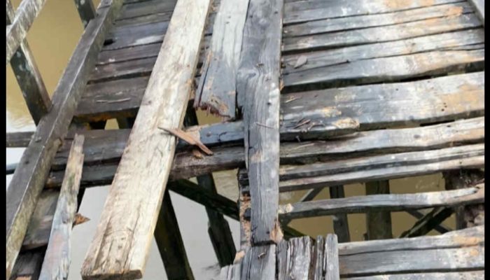 Akibat Jembatan Rusak Parah di Manis Mata, Anak 9 Tahun Jadi Korban