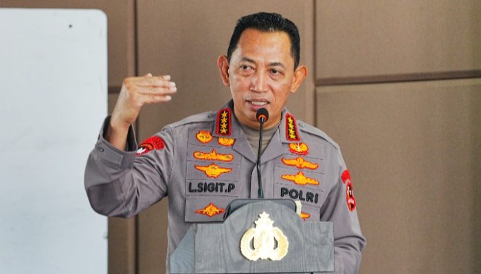 Kapolri Tinjau Penanganan Karhutla Titik Api Terus Menurun di Kalbar