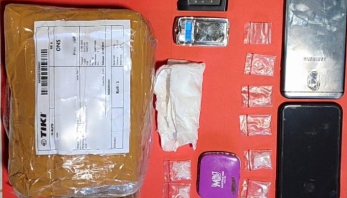 Paket Kue Isi Sabu Terbongkar, Sepasang Kekasih Ditangkap Polisi