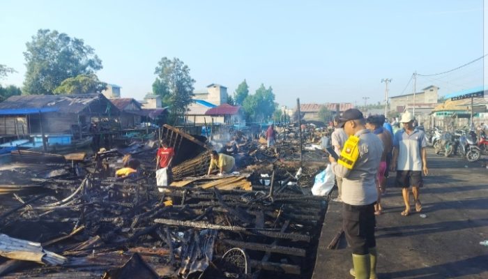 10 Rumah di Padang Tikar 2 Ludes di Lalap Sijago Merah