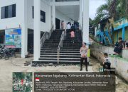 Personil Polsubsektor Jelimpo dan Polsek Ngabang Laksanakan Pengamanan Ibadah Sholat Jumat di Dua Masjid