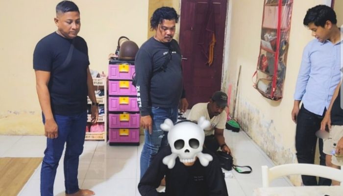 Polisi Tangkap Ayah dan Ibu Pembuang Bayi di Padang Tikar 2