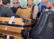 Ketua Koperasi Berkah Bersama Arafah Disambut Kekecewaan Calon Jemaah di Bandara Supadio