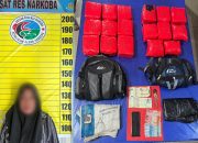 Polres Sanggau Gagalkan Penyelundupan 18 Kilogram Sabu di Beduai, Seorang Kurir Perempuan Diamankan