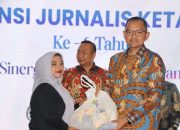 Kapolres Ketapang Beserta Forkopimda Hadiri HUT Aliansi Jurnalis Ketapang (AJK) ke-6 Tahun 2025 dan Terima Penghargaan Sinergitas