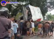 Bus DAMRI Sintang–Pontianak Terjun di Jalan Penyeladi Sanggau, 1 Tewas dan 32 Luka-Luka