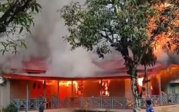 Kebakaran Hebat Gegerkan Perintis Gang Bakti Sanggau, Polisi Lakukan Penyelidikan Penyebab Insiden