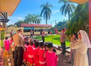 Tawa Ceria Anak PAUD Warnai Polsek Entikong, Polisi Kenalkan Disiplin dan Keselamatan Sejak Dini