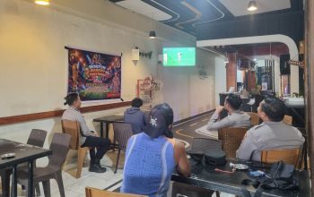 Nobar Piala Dunia 2026 di Sekayam, Polsek Sekayam Perkuat Kederkatan dengan Masyarakat Lewat Momen Olahraga Dunia