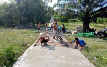 Ketua DPW Satria Borneo Raya Apresiasi Warga Brona Bangun Jalan, Kritik Keras Pemda Sekadau
