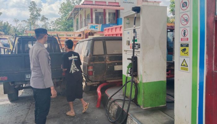 Patroli BBM di Tayan Hulu Pastikan Pasokan Aman, Polsek Tegaskan Tak Ada Panic Buying di SPBU