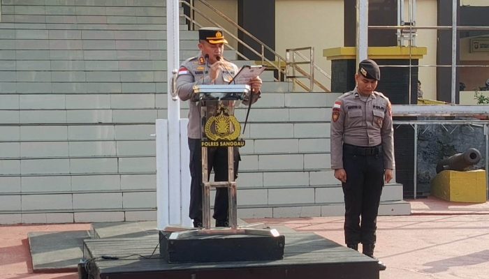 Pimpin Apel Pagi Perdana, Kapolres Sanggau Tegaskan Semangat “Berkarakter HEBAT” serta Dorong Profesionalisme dan Pelayanan Publik Berkualitas