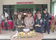 Pererat Kebersamaan, Kapolres Bengkayang Rayakan HUT ke-81 TNI Bersama Prajurit