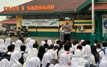 Bangun Generasi Pelopor Keselamatan, Satlantas Polres Sanggau Edukasi Pelajar SMAN 03 Sanggau