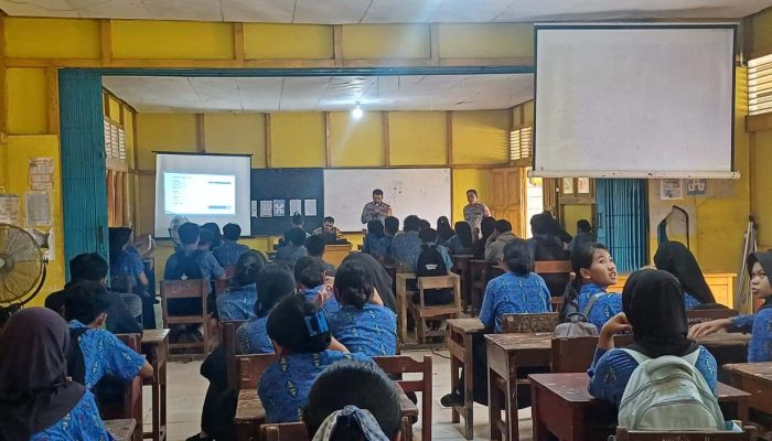 Police Go To School di SMPN 4 Sanggau, Siswa Dikenalkan Peluang Pendidikan di SMA Kemala Taruna Bhayangkara