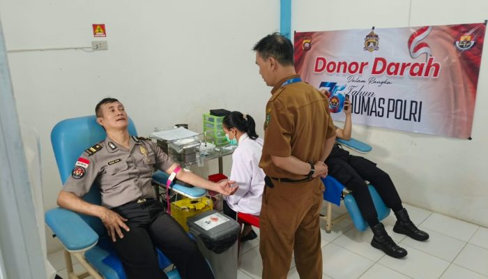 Peringati Hari Jadi Humas Polri ke-75, Polres Bengkayang Tebar Kepedulian Lewat Donor Darah